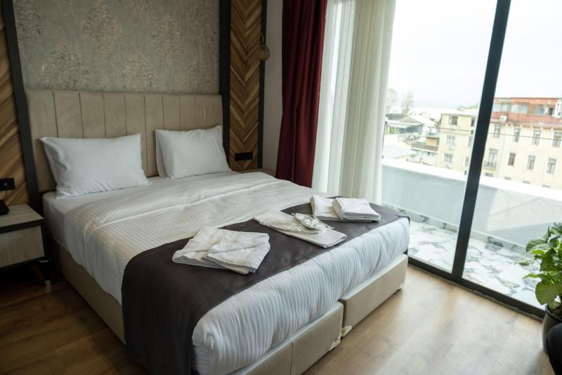 Linda Port Hotel image