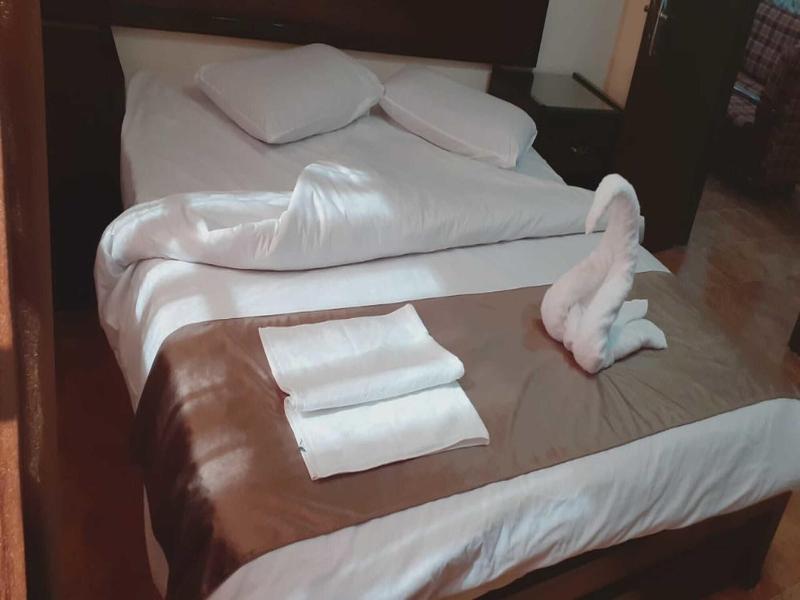 Al Nujoom Hotel Suites image