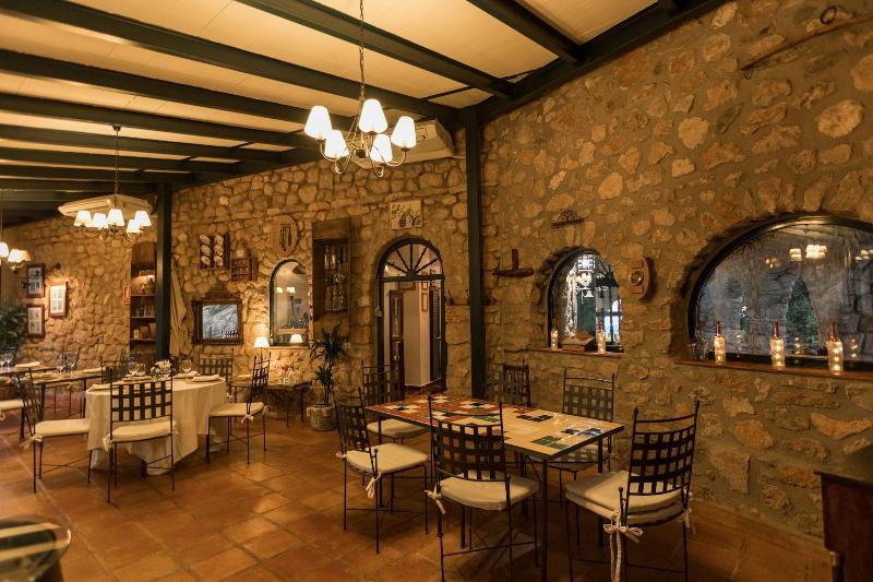 Calerilla Hotel image