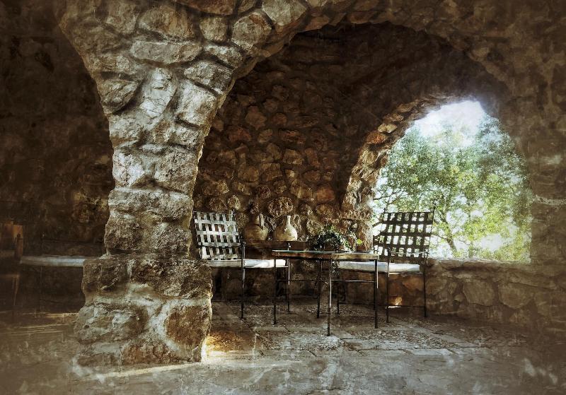 Calerilla Hotel image