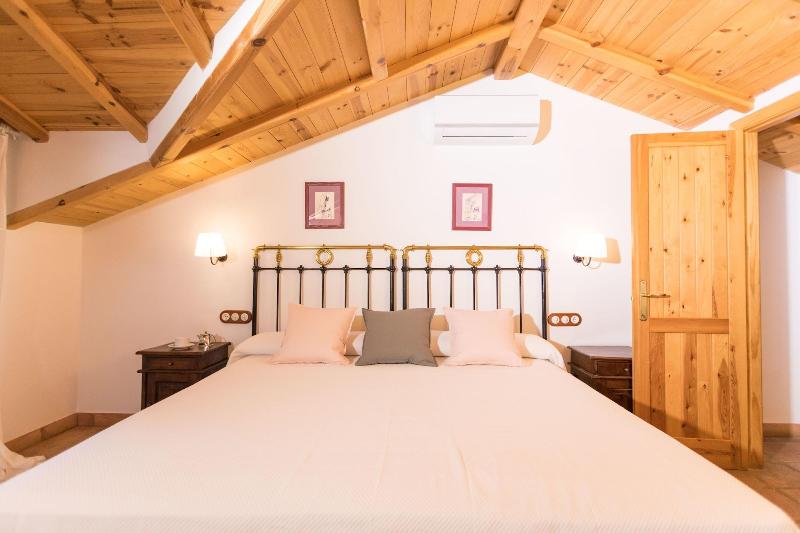 Calerilla Hotel image