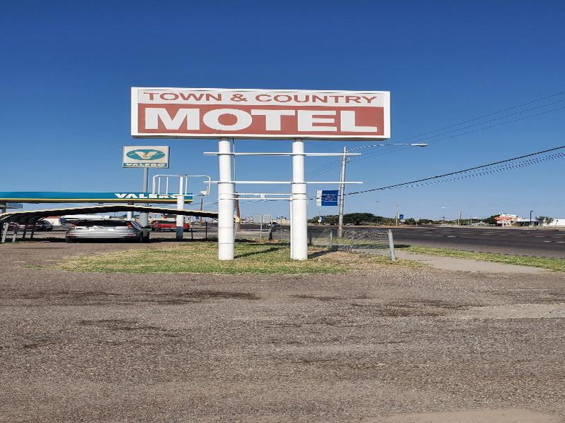 Town Country Motel — general view