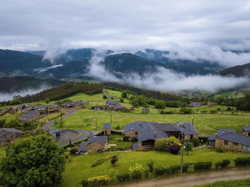 Complejo Rural Lar De Vies image