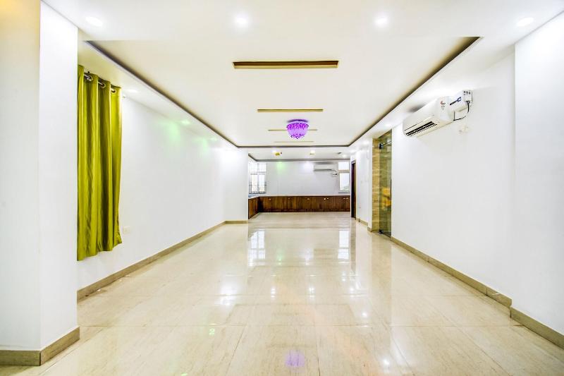 Fabhotel Grand Sheela — view