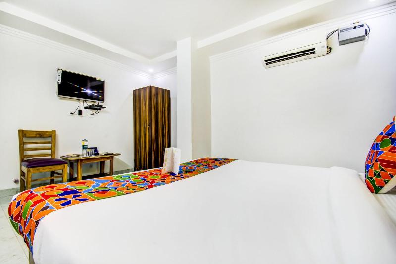 Fabhotel Grand Sheela 5