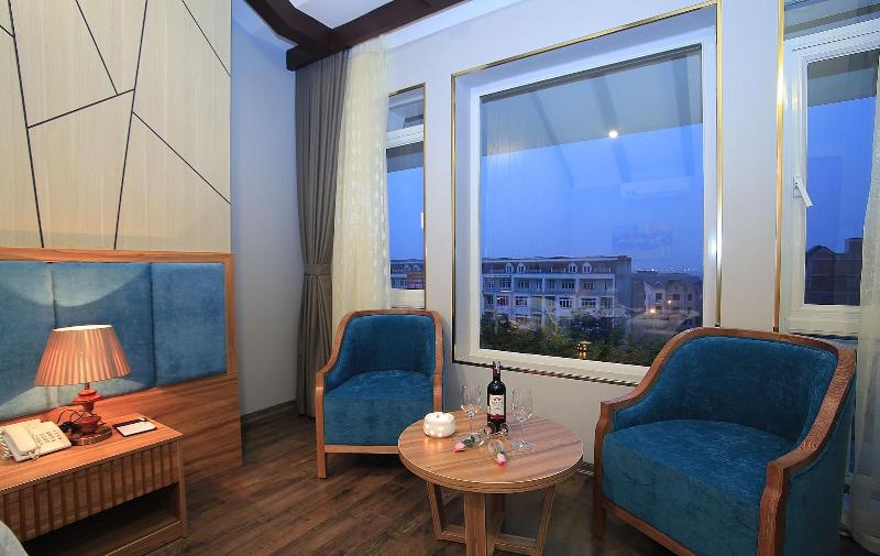Oriana Hotel image