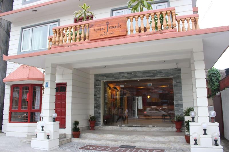 Three Jewels Boutique Hotel image