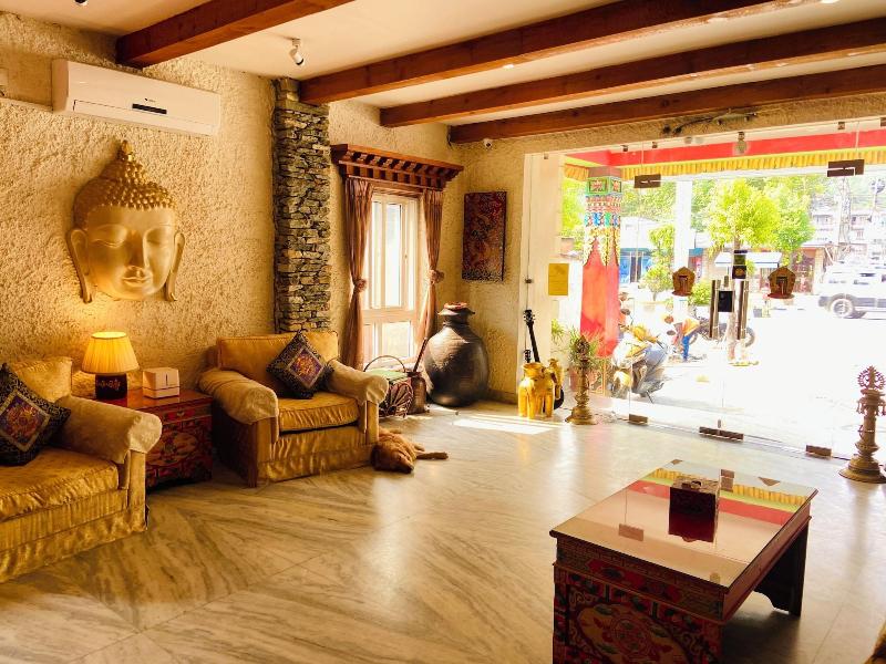 Three Jewels Boutique Hotel image