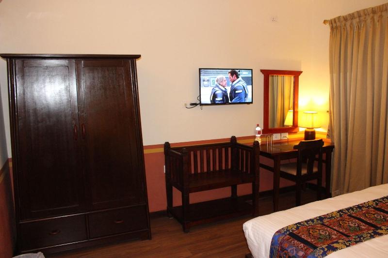 Three Jewels Boutique Hotel image