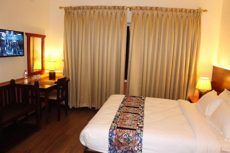 Three Jewels Boutique Hotel image
