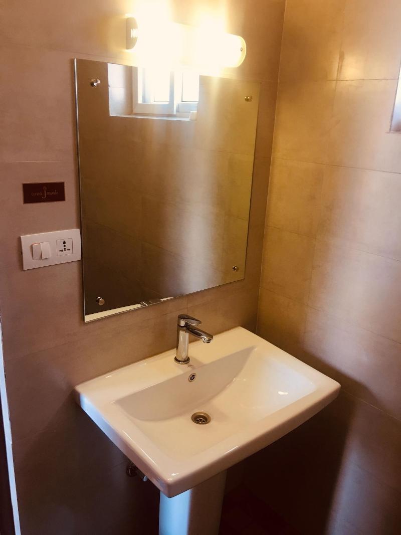 Three Jewels Boutique Hotel image