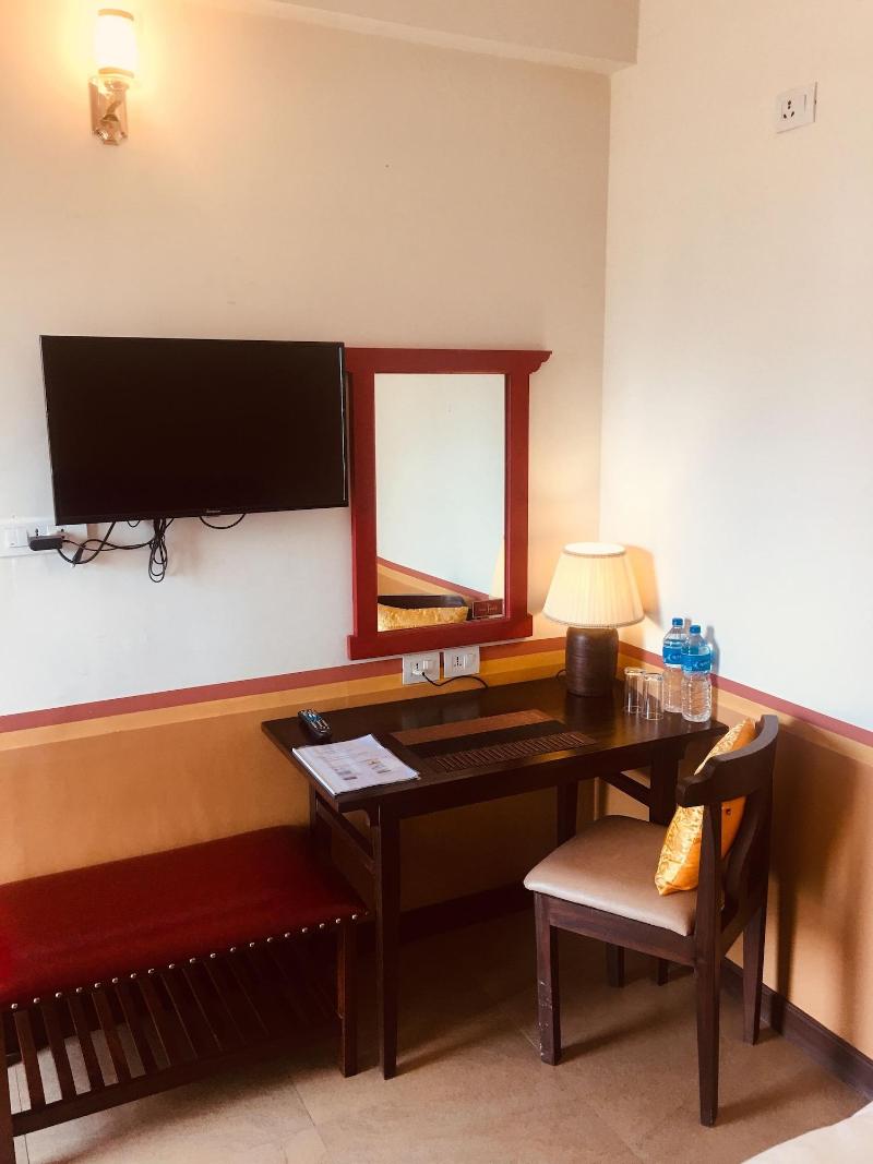Three Jewels Boutique Hotel image