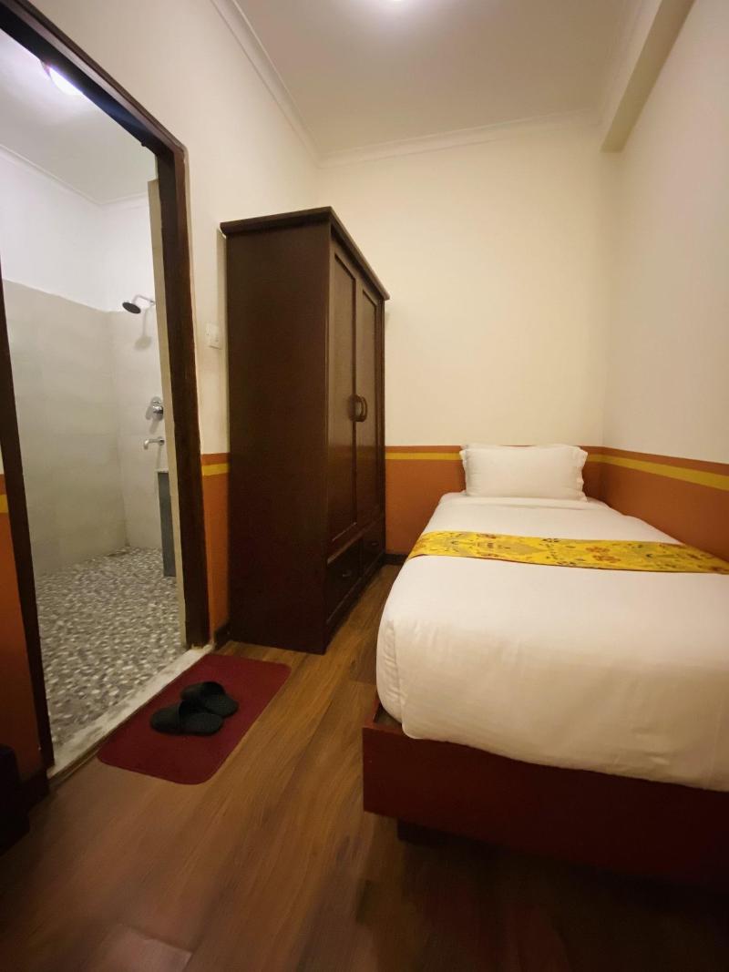 Three Jewels Boutique Hotel image