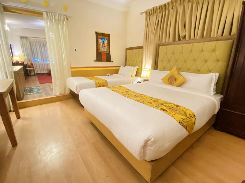 Three Jewels Boutique Hotel image
