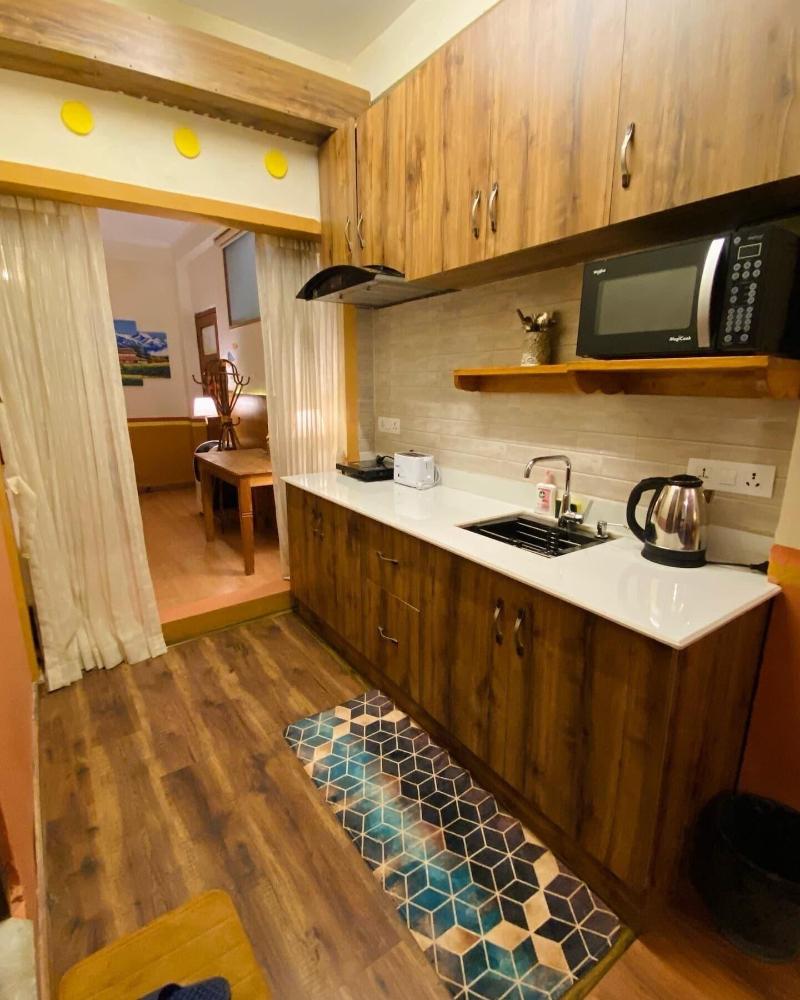 Three Jewels Boutique Hotel image
