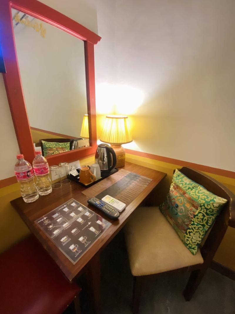 Three Jewels Boutique Hotel image