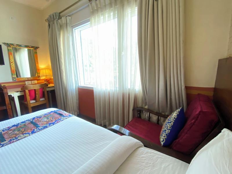 Three Jewels Boutique Hotel image