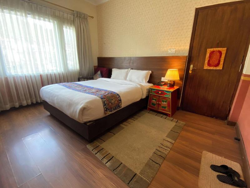 Three Jewels Boutique Hotel image