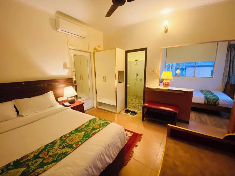 Three Jewels Boutique Hotel image
