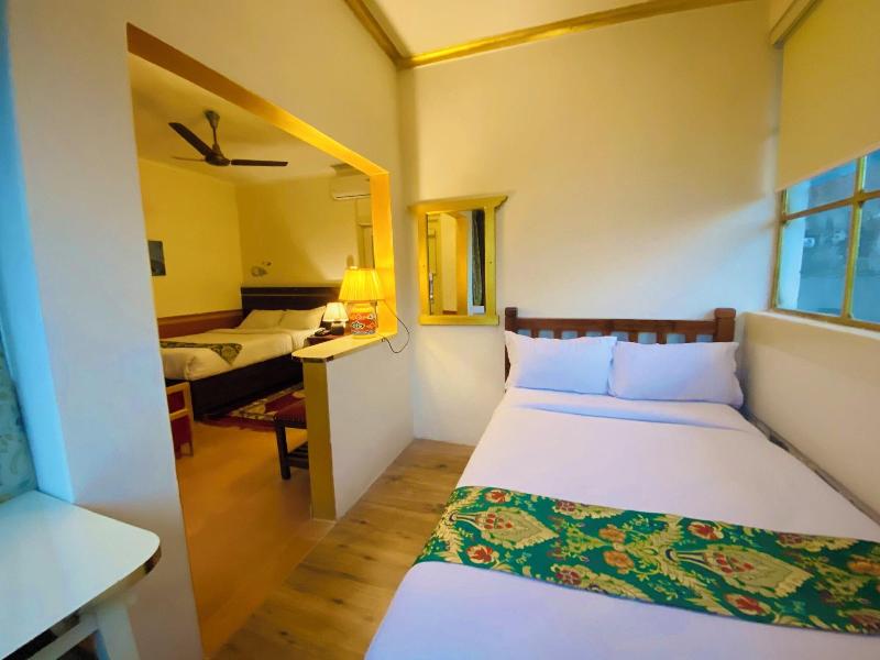 Three Jewels Boutique Hotel image