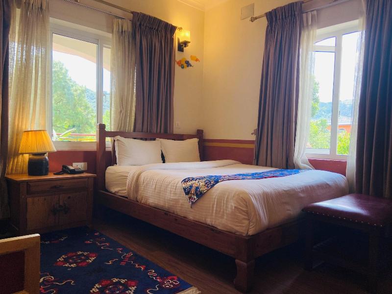 Three Jewels Boutique Hotel image