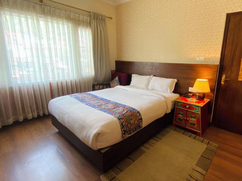 Three Jewels Boutique Hotel image