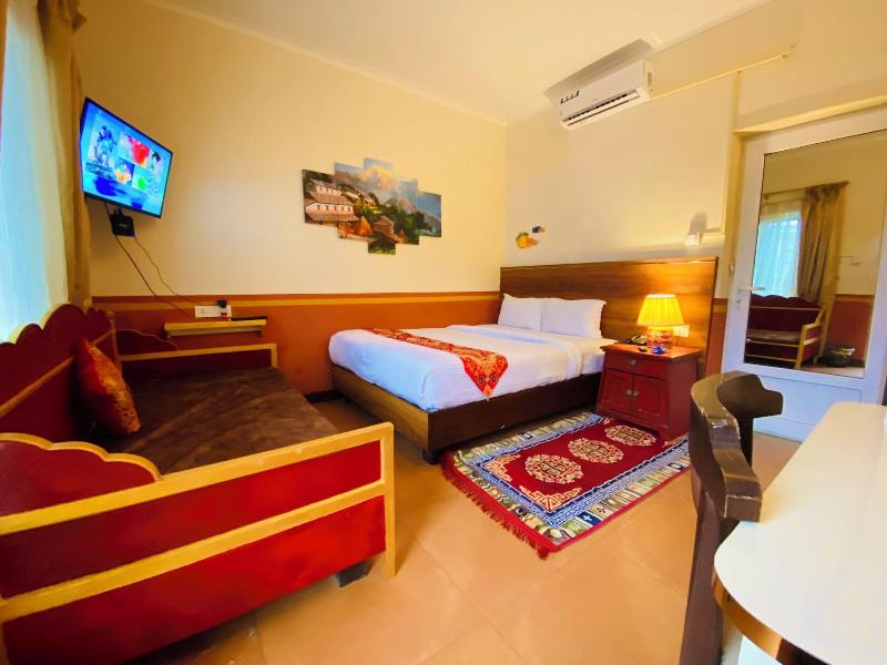 Three Jewels Boutique Hotel image