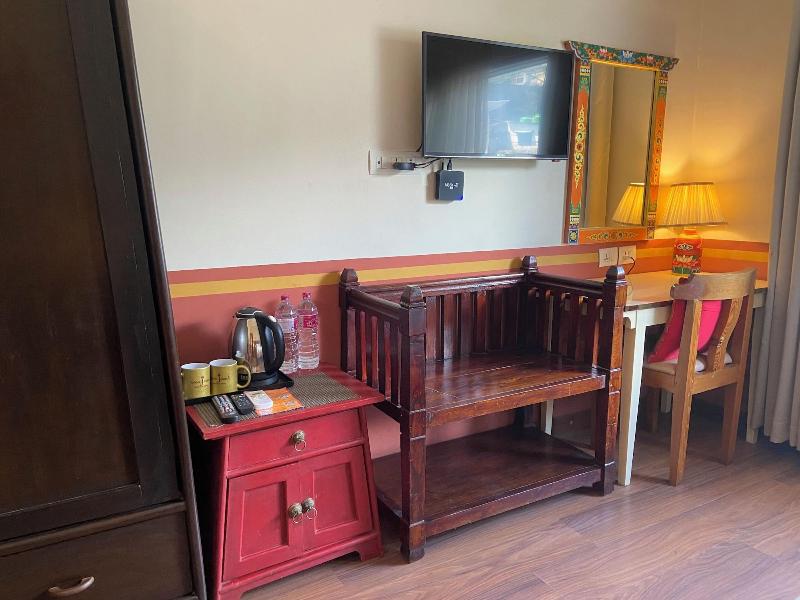 Three Jewels Boutique Hotel image