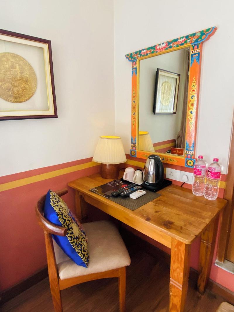 Three Jewels Boutique Hotel image
