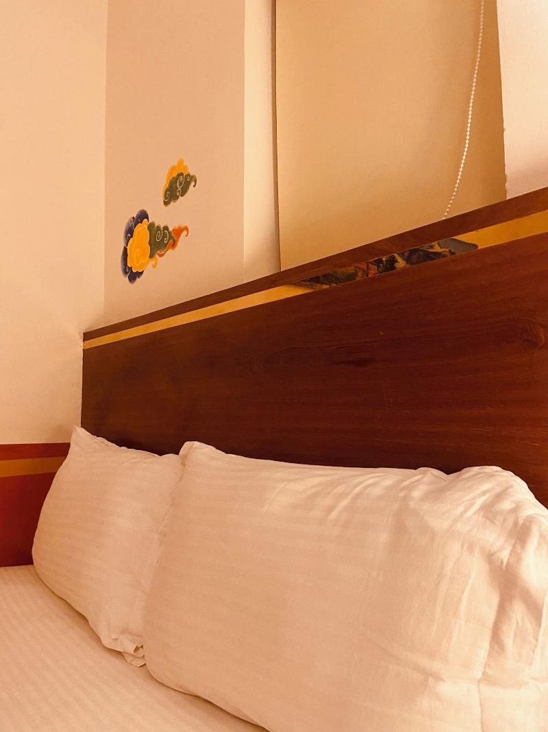 Three Jewels Boutique Hotel image