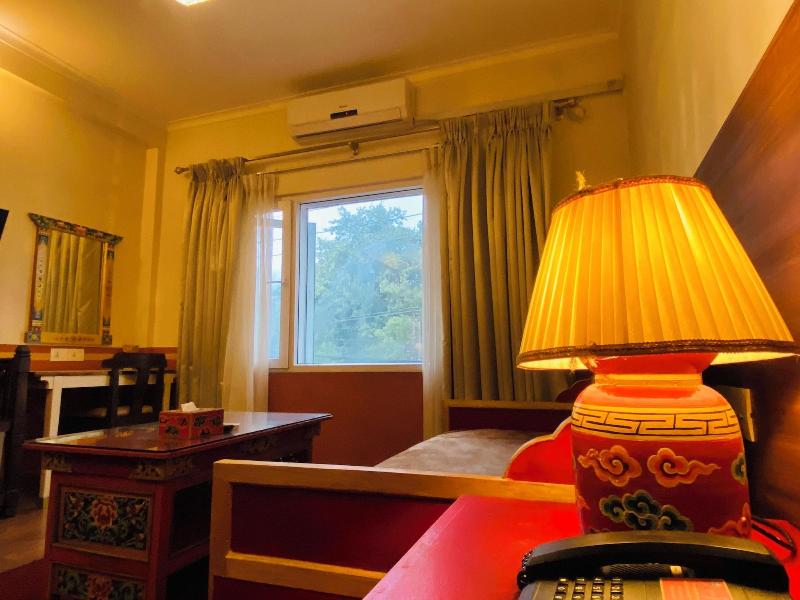 Three Jewels Boutique Hotel image