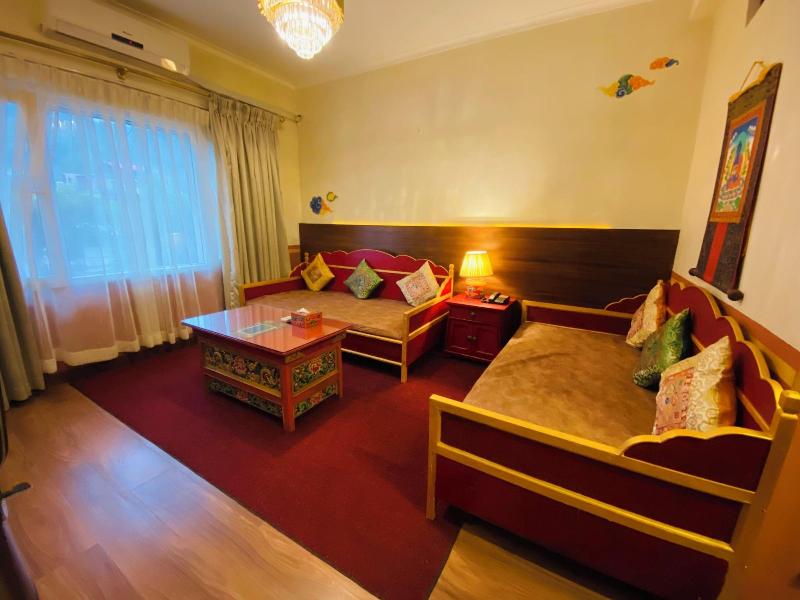 Three Jewels Boutique Hotel image