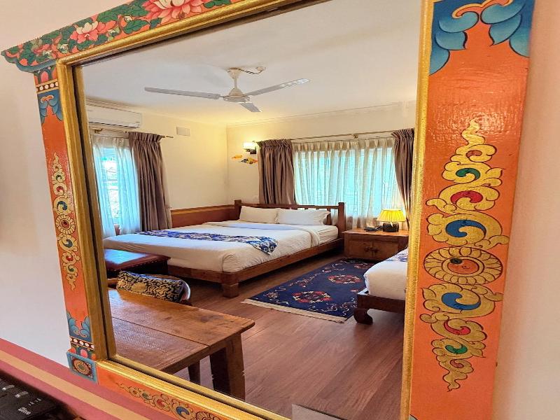 Three Jewels Boutique Hotel image