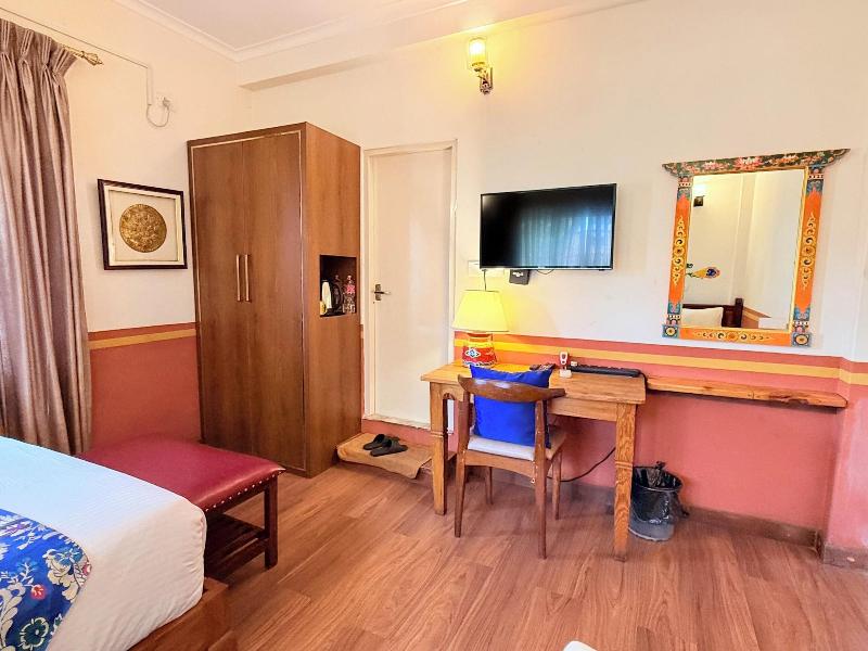 Three Jewels Boutique Hotel image