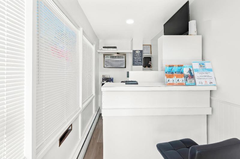 Mango Motel image