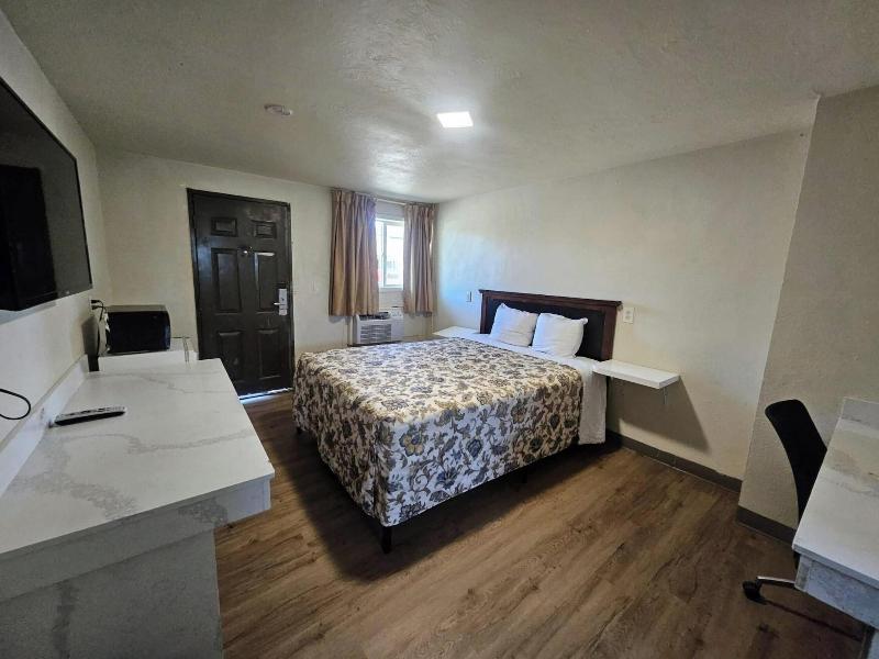 Townhouse Del Rancho Motel image
