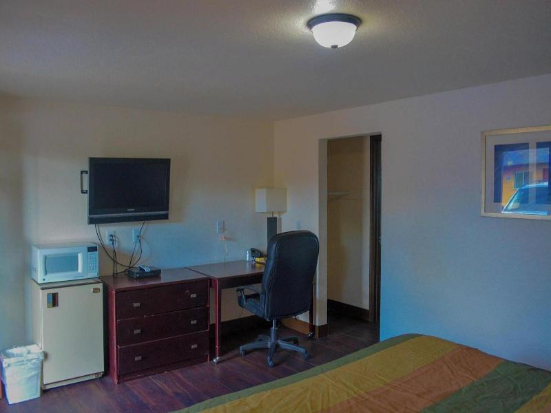 Townhouse Del Rancho Motel image