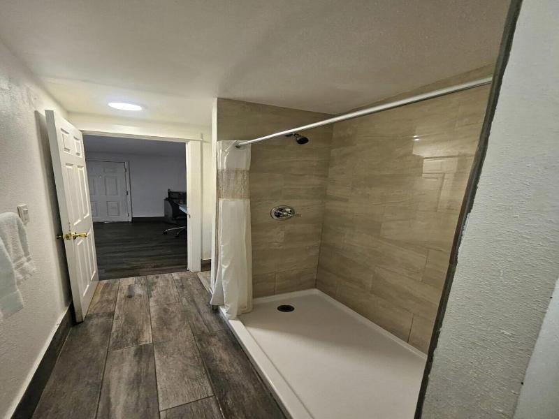 Townhouse Del Rancho Motel image