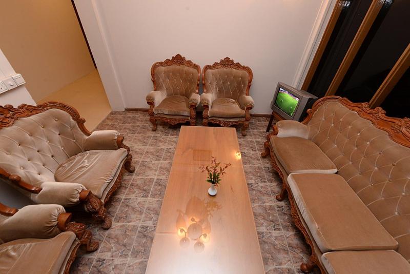 Min Nandar Garden Hotel image