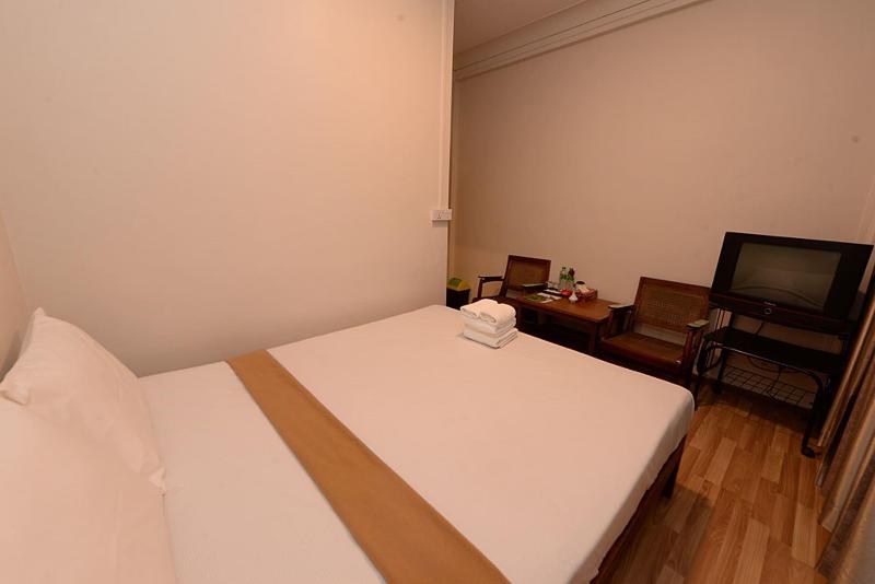 Min Nandar Garden Hotel image