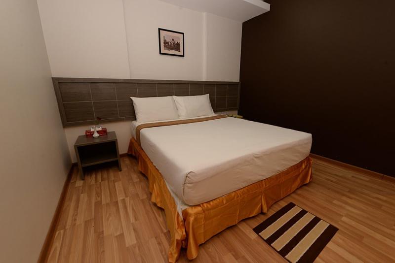 Min Nandar Garden Hotel image