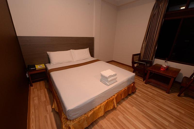 Min Nandar Garden Hotel image