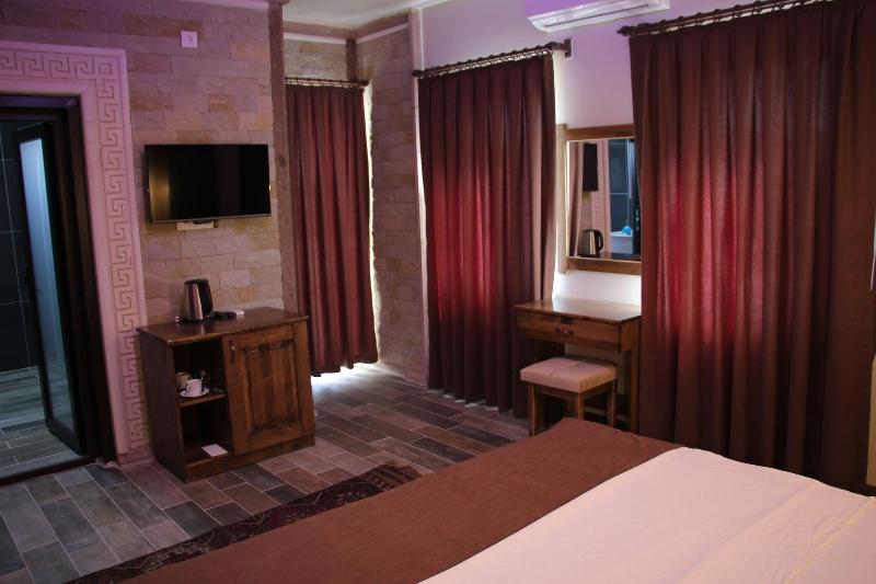 El Nazar Stone Suite image