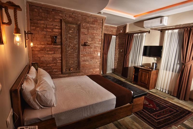 El Nazar Stone Suite image