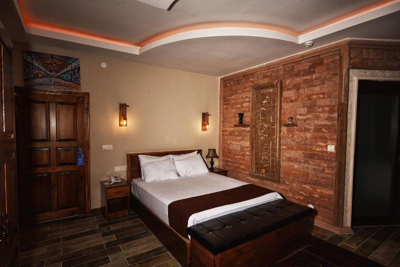 El Nazar Stone Suite image
