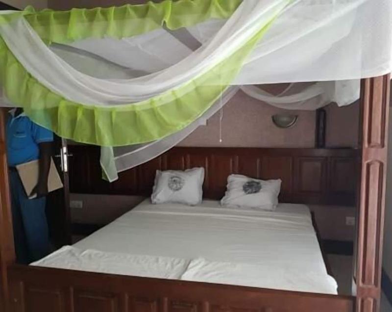 Solomon Castle Hotel Mombasa image