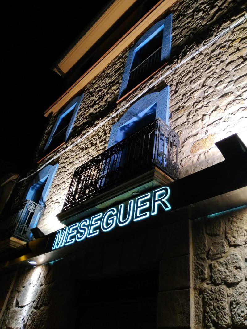 Aparthotel Meseguer image