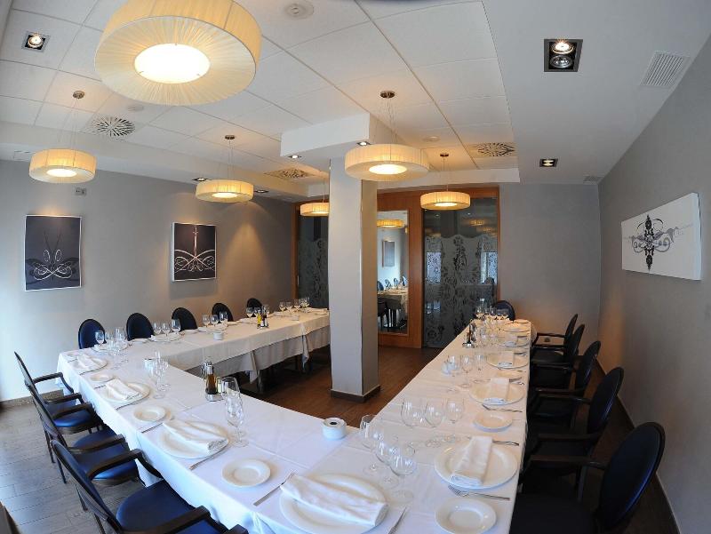 Aparthotel Meseguer image