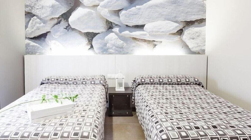 Aparthotel Meseguer image