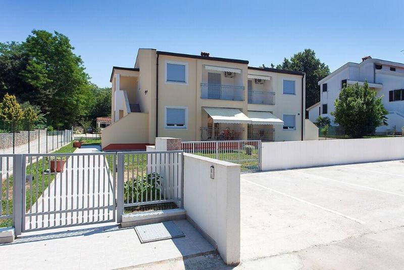 Felix Residence image